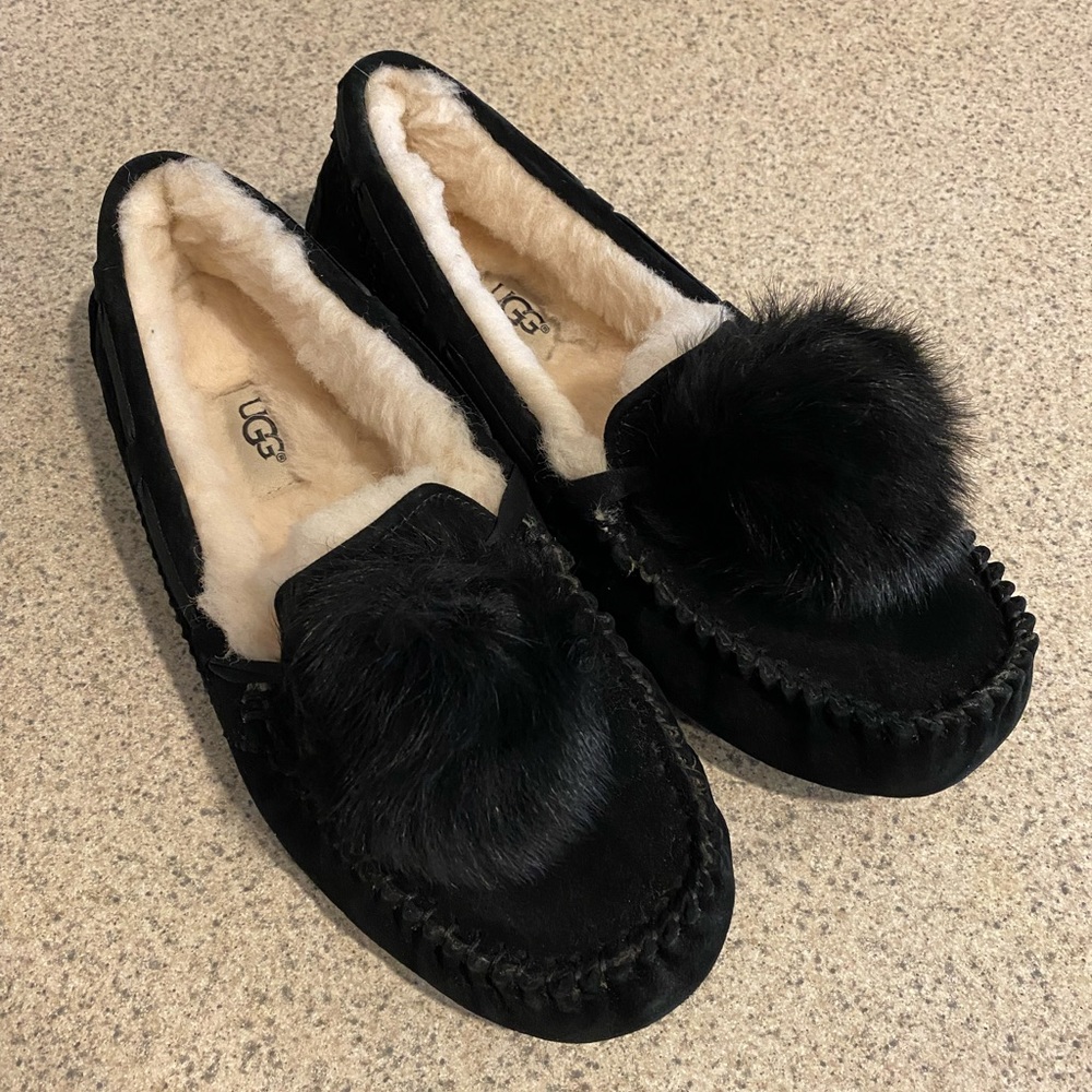 UGG SLIPPERS